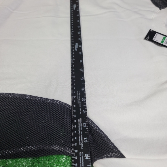 Under Armour Women's Sweatshirt Vented Mesh Sides Size Large White Black Loose - Picture 8 of 9